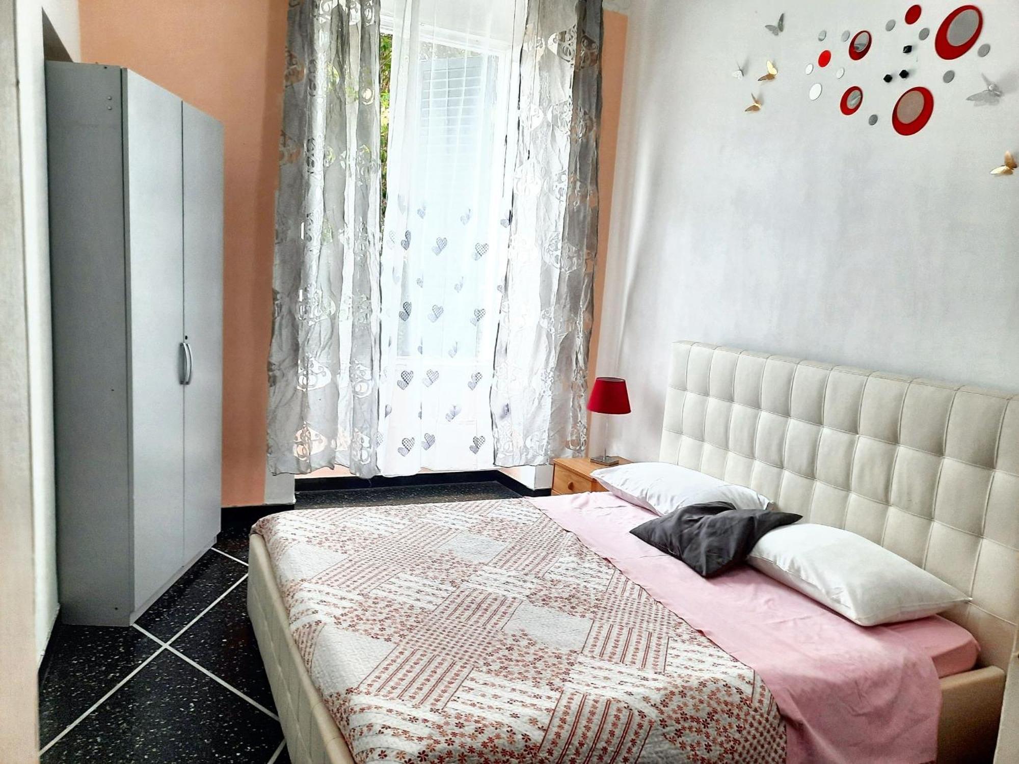 Charming In With Private Parking, 70 Sqm * Genova