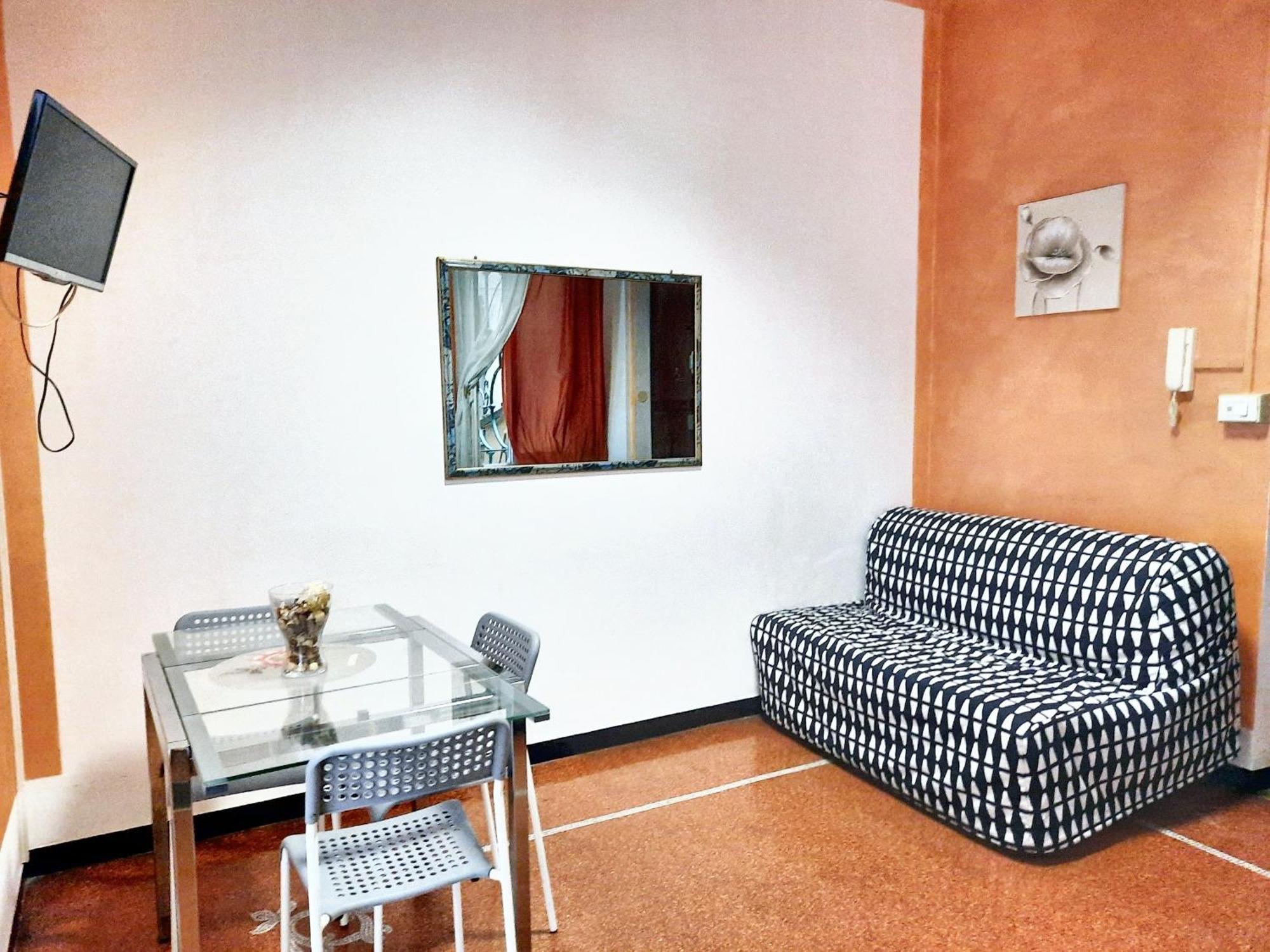 Charming In With Private Parking, 70 Sqm Appartamento
