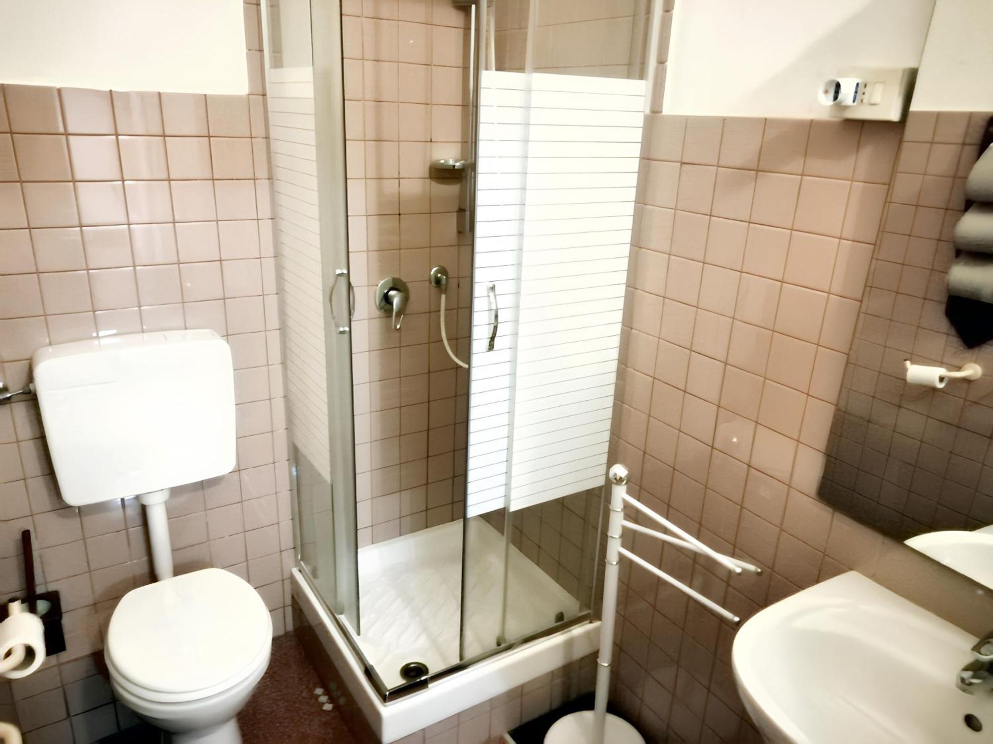 Charming In With Private Parking, 70 Sqm * Genova